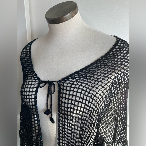 Elegant Black Crochet Wrap - Picture 3 of 6